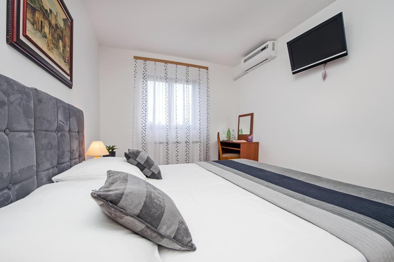 Ladonja Bb Rooms, Family Run Bed & Breakfast Rovinjsko Selo Eksteriør billede
