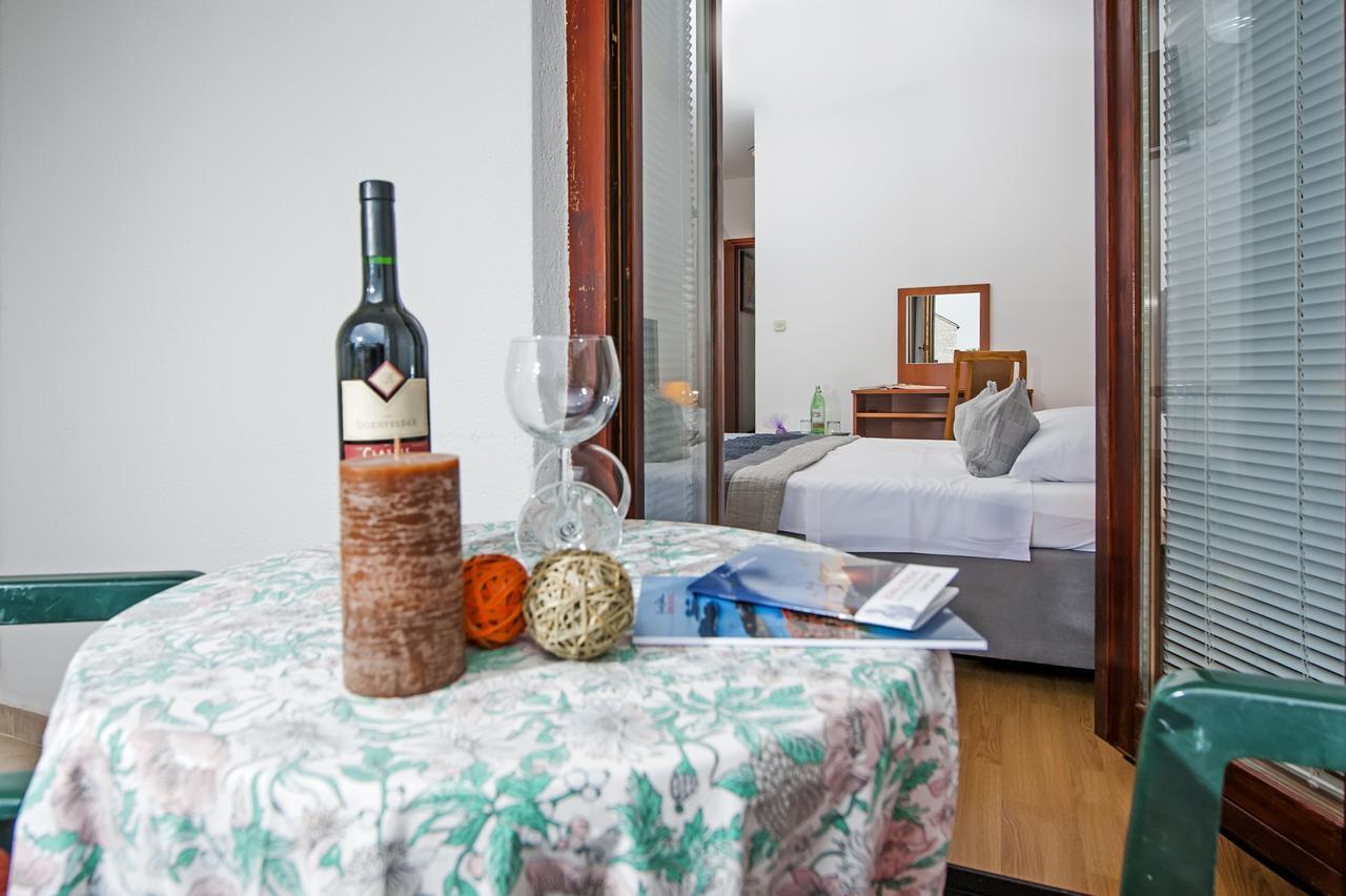 Ladonja Bb Rooms, Family Run Bed & Breakfast Rovinjsko Selo Eksteriør billede